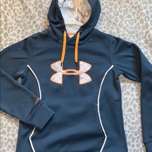 Under Armor Sweatshirt